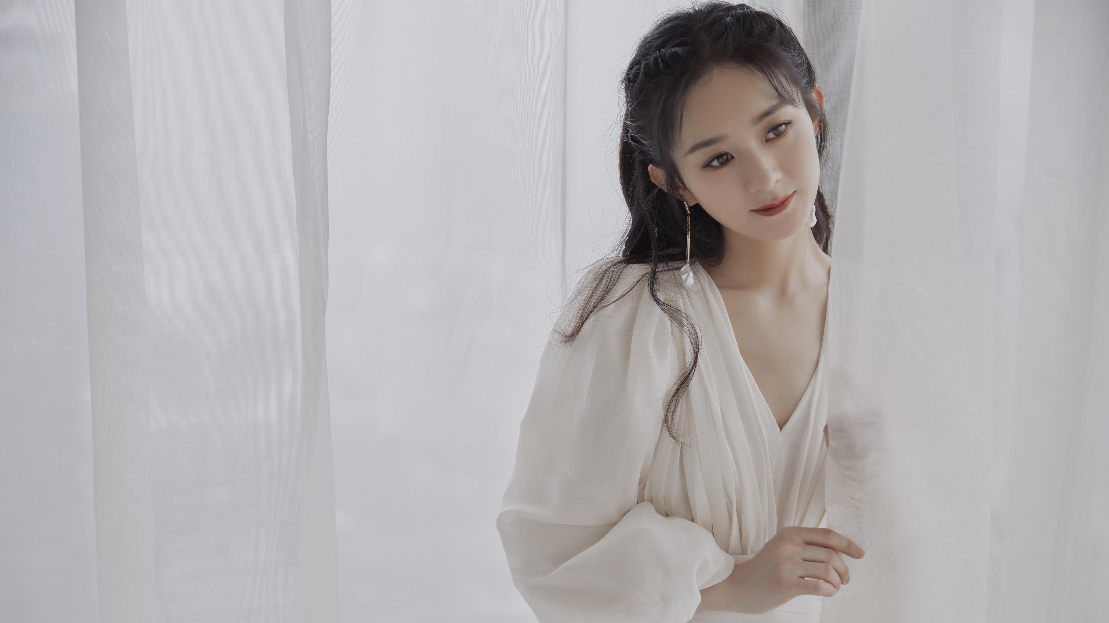 _青年街头表演:运动与艺术的交融_,运动街头风格