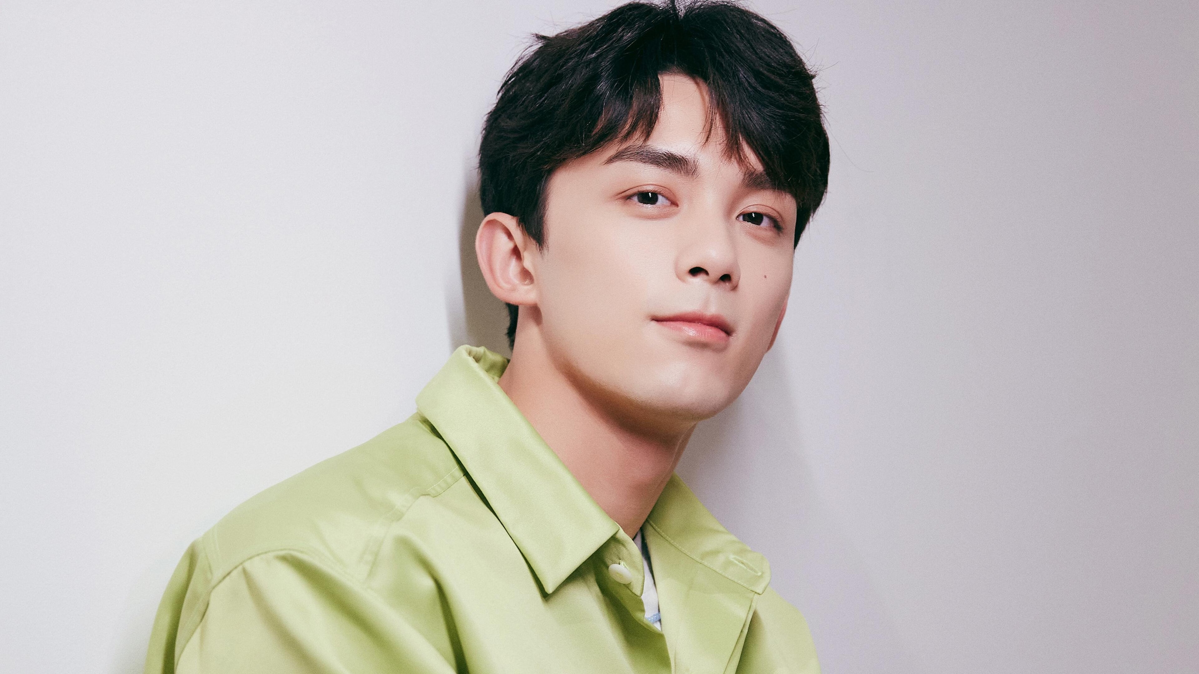 九游app下载中心-国际象棋直播火出圈，女主播对弈击败三位大师，国际象棋 视频